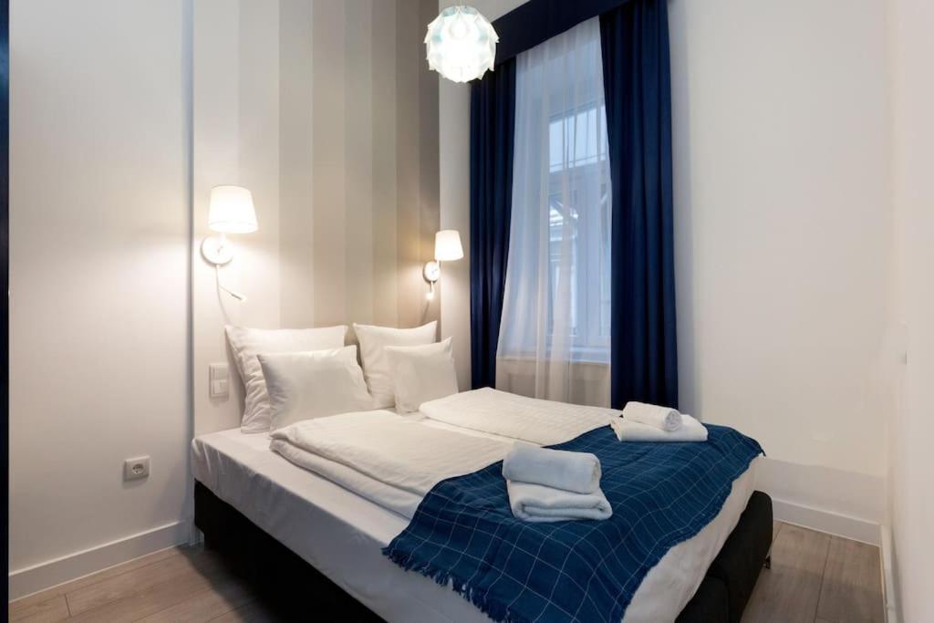 Grand & Luxurious In The Heart Of Budapest, 2br & 2bt Lejlighed Budapest