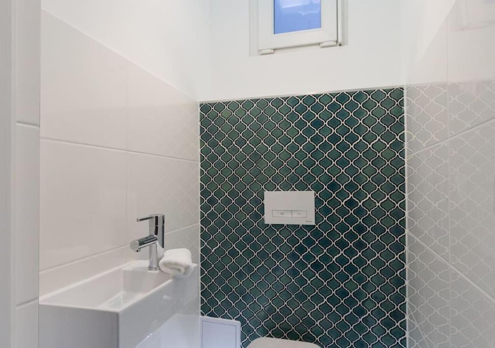 Grand & Luxurious In The Heart Of Budapest, 2br & 2bt Appartement