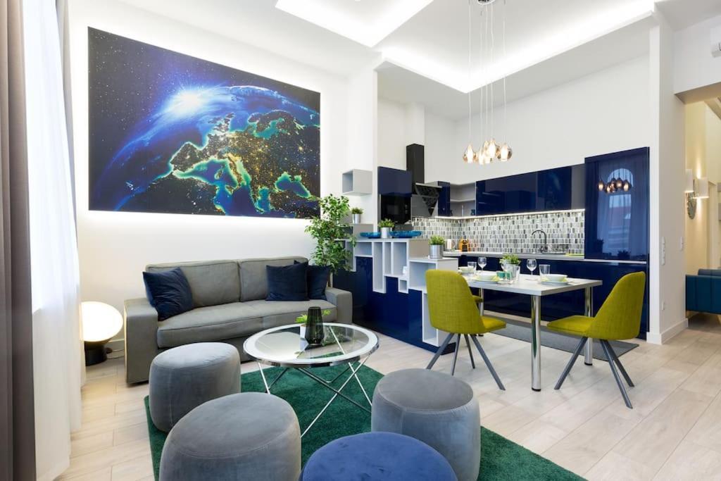 Grand & Luxurious In The Heart Of Budapest, 2br & 2bt Appartement *