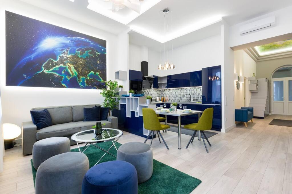 Grand & Luxurious In The Heart Of Budapest, 2br & 2bt Appartement Boedapest